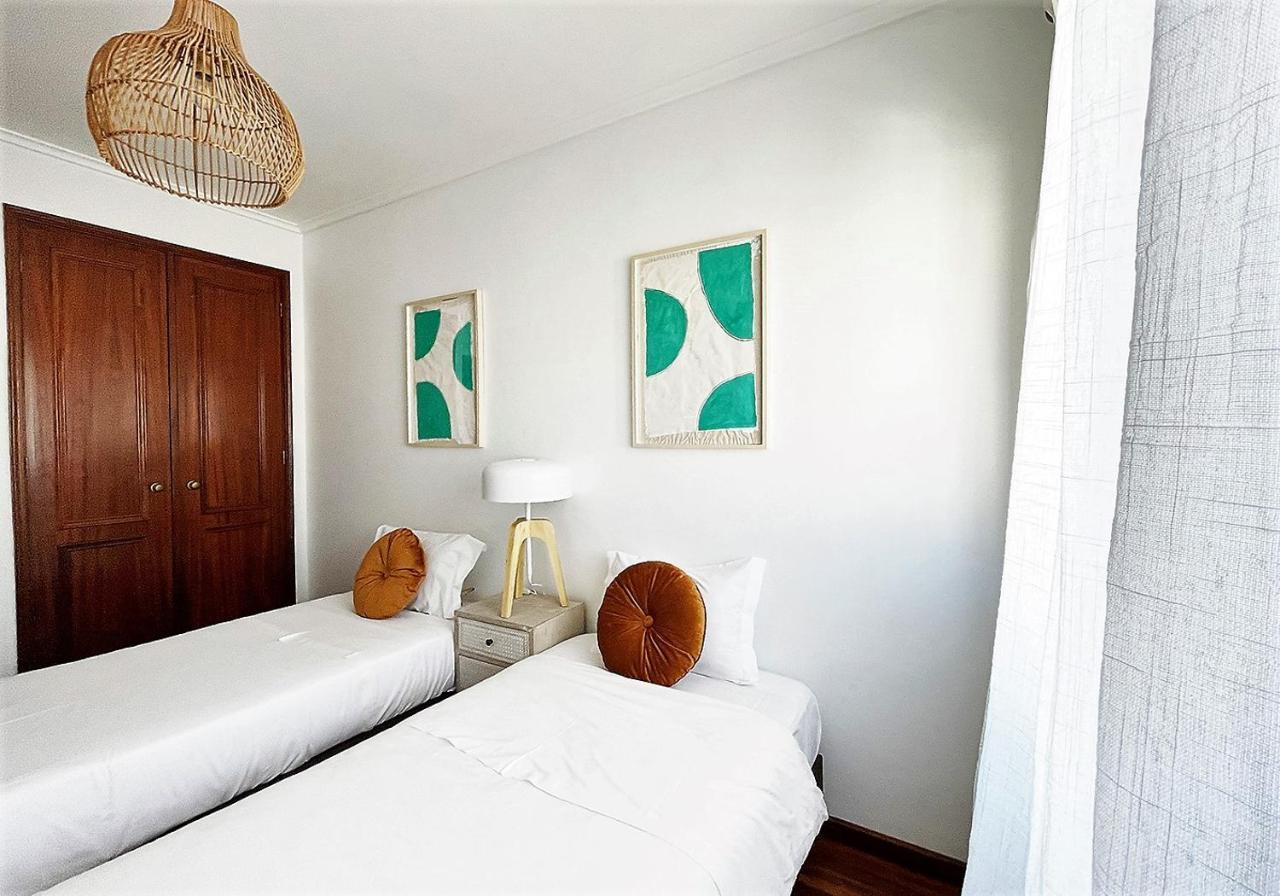 Green House Free Netflix And Garage Aveiro Luaran gambar