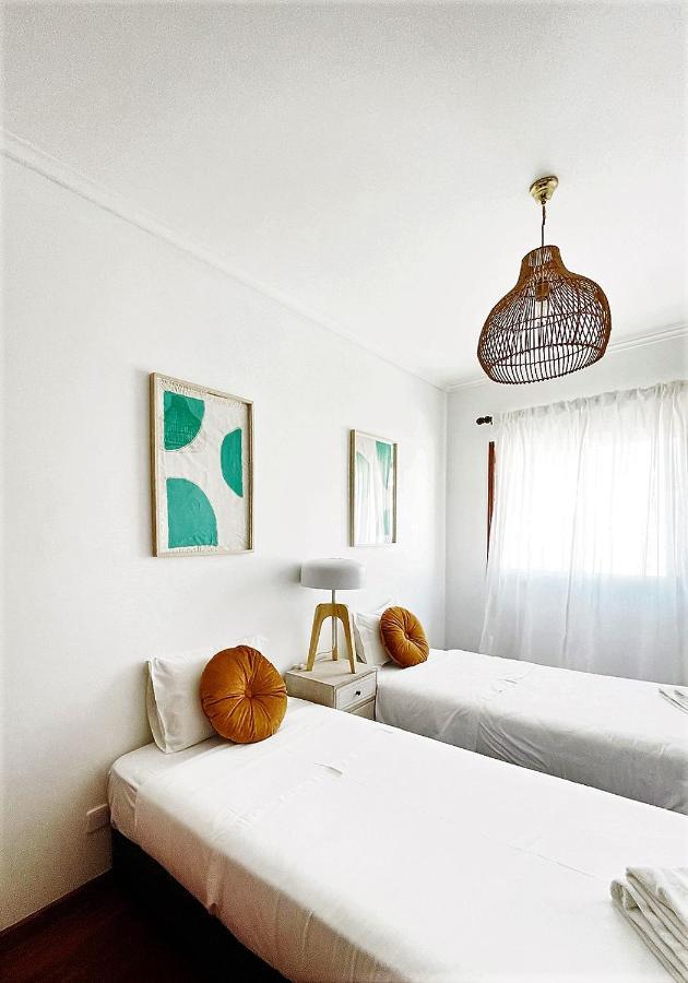 Green House Free Netflix And Garage Aveiro Luaran gambar